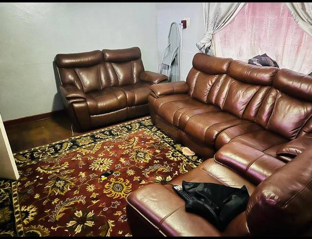 5 BEDROOM HOUSE FOR SALE IN PRIMROSE